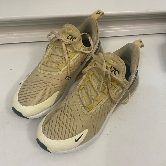 Gold 270 Nike air sz 8 - Picture 2 of 5